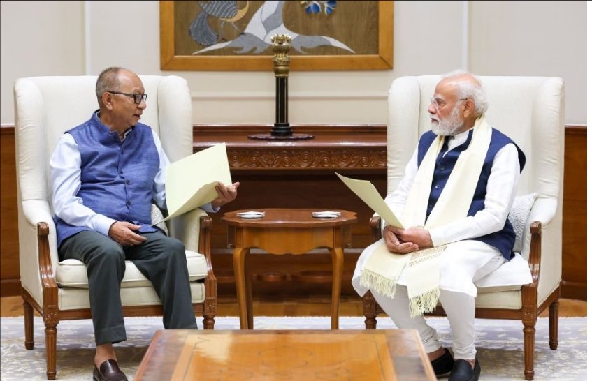 మణిపూర్‌లో శాంతి పునరుద్ధరణకు కేంద్రం సహకారం  ముఖ్యమంత్రి ఖేమ్‌చంద్ సింగ్‌కు ప్రధాని మోదీ హామీ